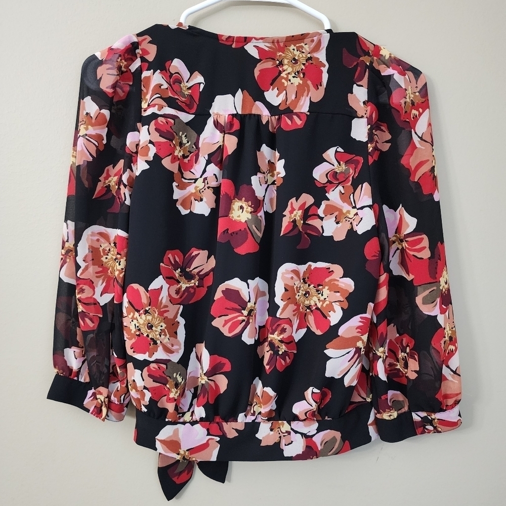 Maxwell Black Floral Wrap Tie Front Blouse Women's Size XS - Picture 2 of 12